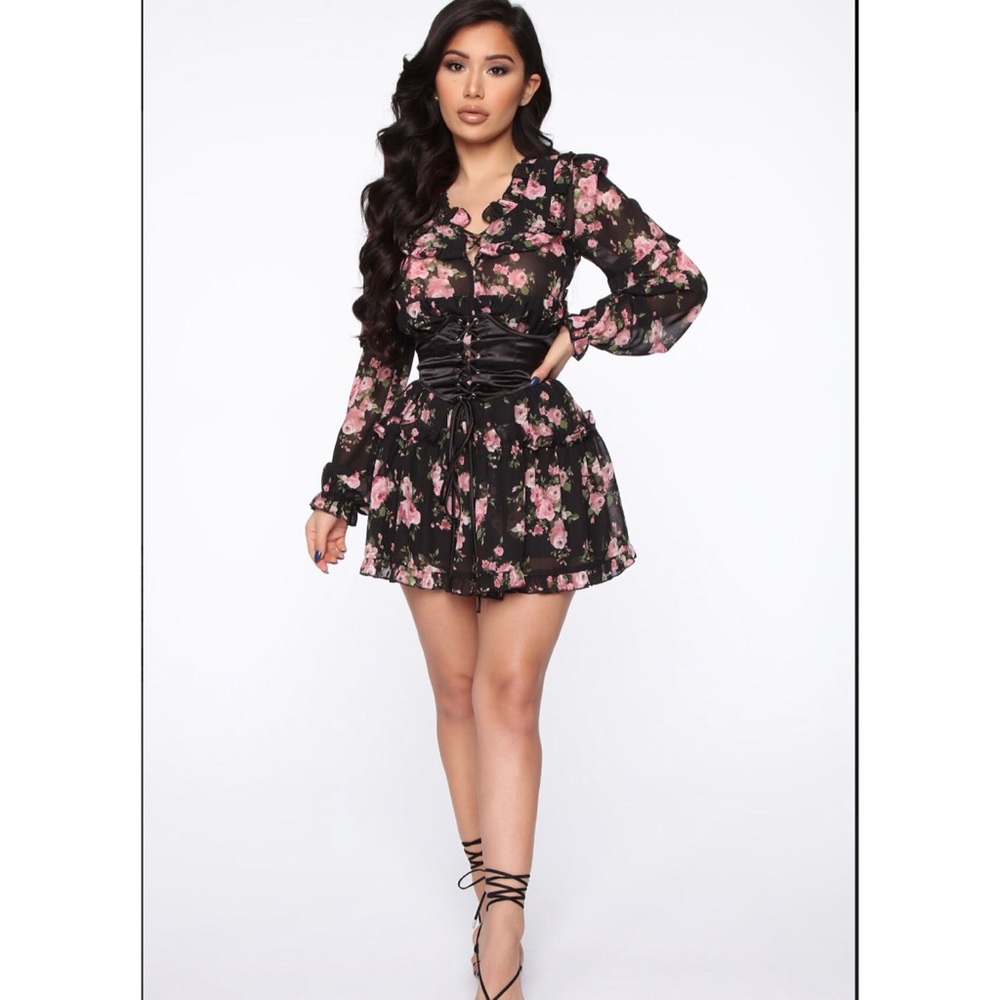 2 for $10 FashionNova Mini Floral Corset Dress M